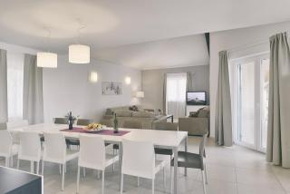 Sonnige Villa mit privatem Pool, Sauna, Whirlpool, WLAN, Klima und ein Kinderspielplatz - Maružini - 3