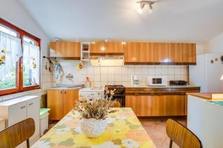 Komplett umzäuntes Ferienhaus mit Klima, WLAN - Rakalj - 4