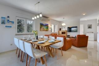 Komfortables Ferienhaus mit Klima, WLAN, Grill und Parkplatz - Vinkuran - 4