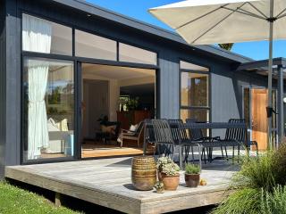 The Driving Creek Cottage - Coromandel - 0