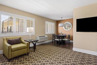 Marin Suites Hotel - Corte Madera - 8