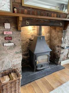 Ty Twty, Montgomery Cottage - 4