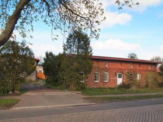NEU Fewo im Bauernhaus mit idyllischem Innenhof und Naturgarten - Mesekenhagen - 5