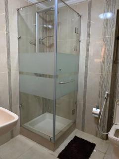 3-Bedroom Apartment with Stunning Sea-Side View - 1