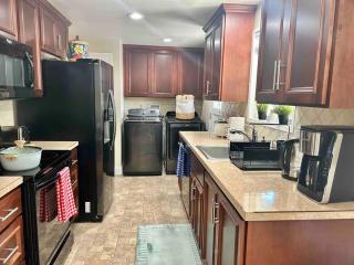 Gorgeous Entire House + Parking - Beaverton - 8