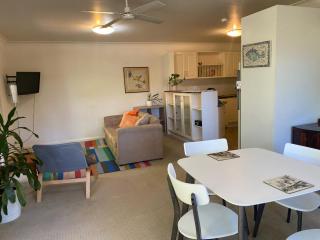 Very Comfortable Granny Flat - Yass - 1