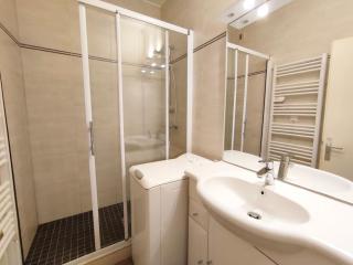 Le petit Vénasque, T2, jardin, parking, 4 personnes - 3