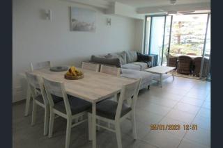 Dwell @ 22, Oceanfront Apartment - Bargara - 5