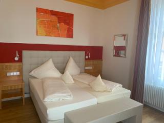 Villa Thea Hotel am Rosengarten - Bad Kissingen - 4