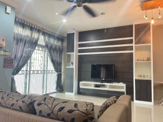 Art Homestay 4 Bedrooms House by Mr Homestay - Teluk Intan - 3