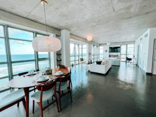 Luxurious SubPh Apt Atlantis W/ Ocean View & PRK - 3