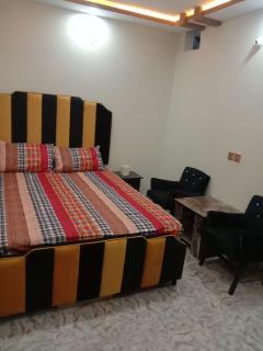 New Taj Family Hotel - Lahore - 1
