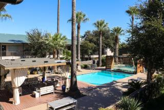 Ramada by Wyndham Del Rio - Del Rio - 6