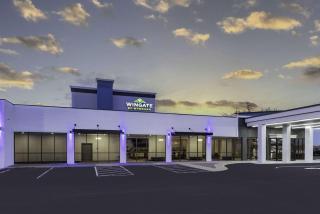 Wingate by Wyndham Wichita Airport - Wichita - 9