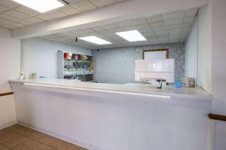 Travelodge by Wyndham Merrill - 7