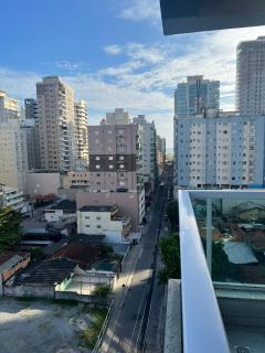 Suíte em Apto Compartilhado Itapema Meia em Ótima Localização - Itapema - 0