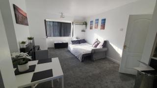 Seaside 2 bed flat sleeps 6 - Lee-on-the-Solent - 0