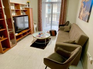 Regent Court - 3 bedroom apartment within walking distance from seafront - 4