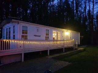 Woodland Hot Tub Retreat - 7