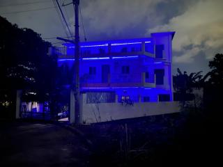 5 Min Walk To Famous Blue Water Resort And Tourist Area - Maribago - 2