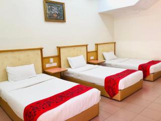 Intan Beach Resort - Kuala Terengganu - 4