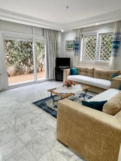 Étage de Villa avec jardin, près de l'aireport et parking privé - 0