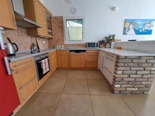 Villa Galini with Private Pool & Incredible Views, Ipsos - Pyrgi - 1