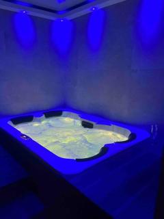 Appartement jacuzzi hammam - Francheville - 4