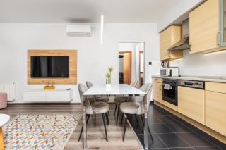 Venus Apartments - King Street V - Balcony - Budapest - 7
