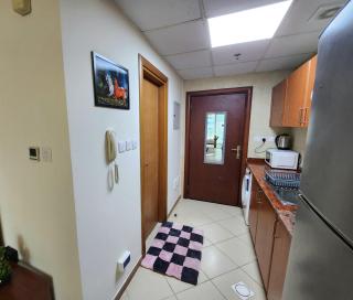 Diamond Marina inn, Offers Spacious Apartment 5 min Walk To JBR Beach And METRO - Dubai - 1