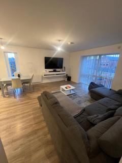 Belfast Luxury Two Bedroom Apartment - Belfast - 9