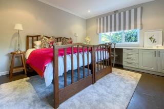 Ivy House - Super Spacious Spot- Somerset West - Somerset West - 5