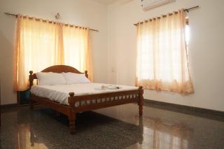 Joby Homestay Kadamakkudy PS5 Gamming 3BHK AC - Ernakulam - 4