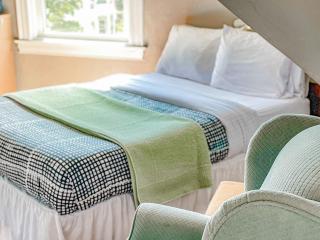 Point Breeze Guest House - 6