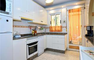 Stunning Home In Pulpí - 8