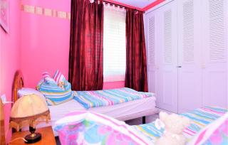 Stunning Home In Pulpí - 2