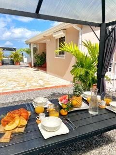 Villa Sweet Caraïbes, vue mer, jacuzzi - Les Trois-Îlets - 2
