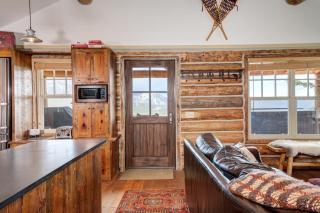 9 Cabin Hollow by Moonlight Basin Lodging - 9