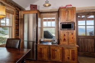 9 Cabin Hollow by Moonlight Basin Lodging - 7