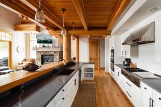 Penthouse 1 by Moonlight Basin Lodging - Big Sky - 2