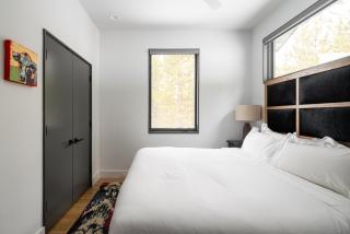 27 Lake Cabin by Moonlight Basin Lodging - 6