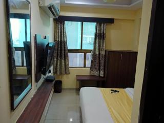 HOTEL DREAM INN - Ahmedabad - 1