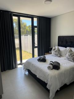 Flat 2 Block 15 Bellamare - Port Elizabeth - 3