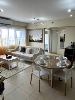 Spacious 3 Bedroom Appartement @Avida Allgauers - Iloilo - 7