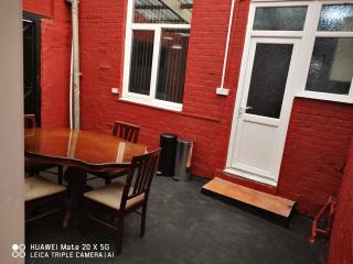 CHEADLE HOUSE HOLIDAYS - 4