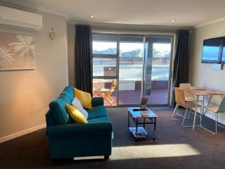 Saint Aubyn Retreat - New Plymouth - 3