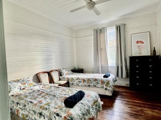 Hawkesbury Riverfront Cottage Homes - Marli - Laughtondale - 1