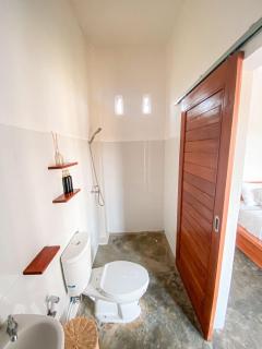 Turtle House Surf & Stay - Airsatang - 3