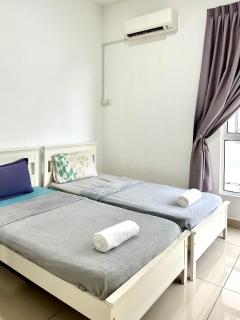 Hom Villa 5rm 12-22 pax Wifi Netflix BBQ SteamBoat Games Beach Water Park - Kota Tinggi - 4