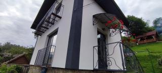 Legit House - Jaremče - 1